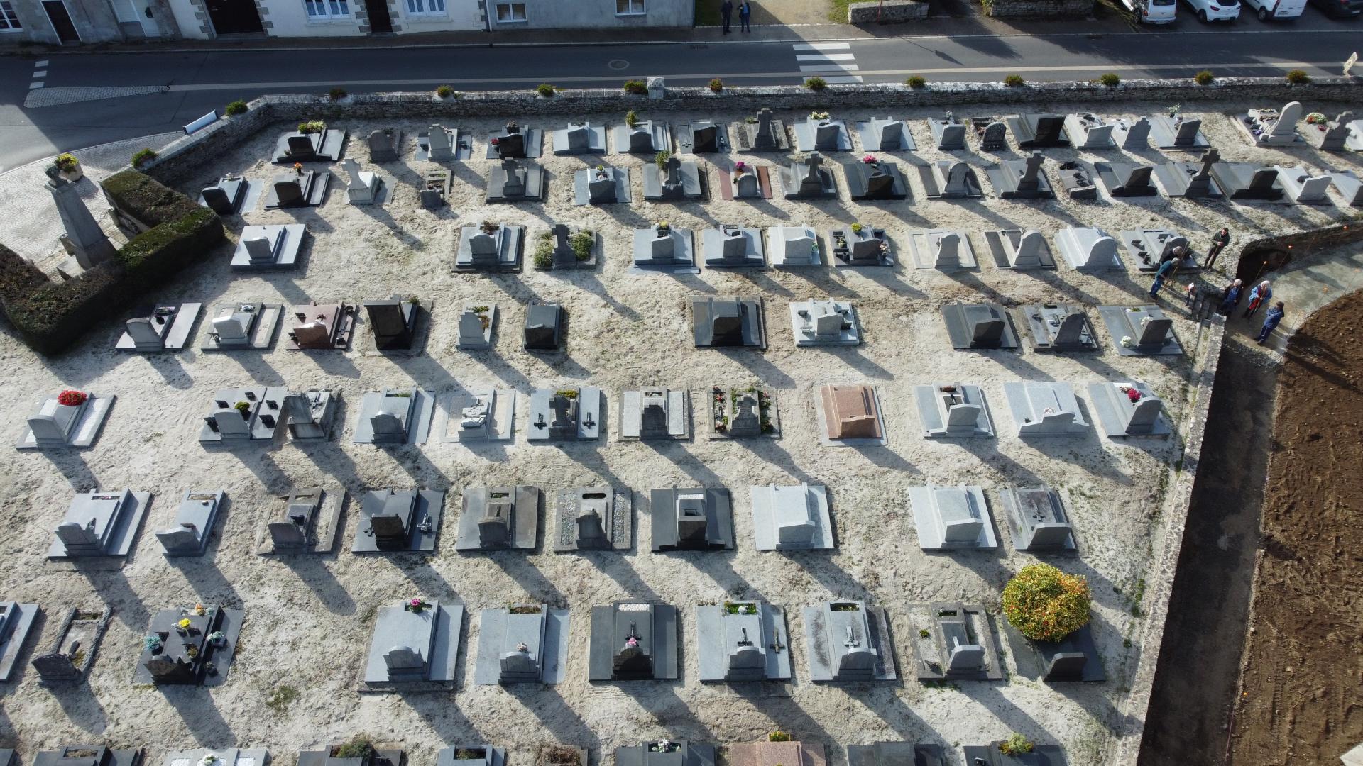 vue aérienne du cimetière